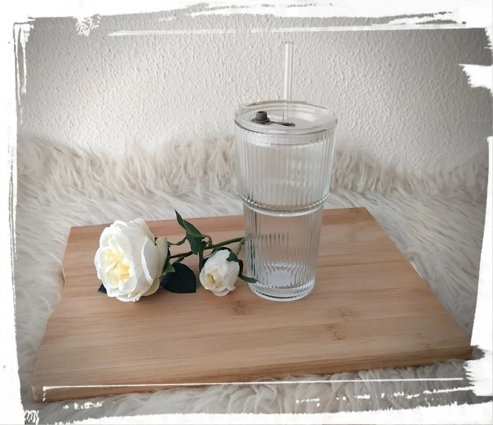 Fluted glass cup with straw – photo 3